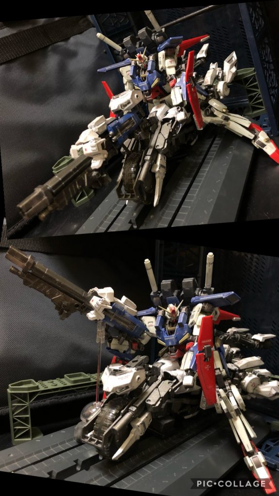 ジュドー「なーに騒いでるのさ!」アストナージ「あ、ジュドー!見てみろよコレ!」ジュドー「おーっ!でっかいバイクっ!イイねぇ!」oyz「そうだろう、そうだろうとも。」アストナージ「MSがバイクに乗るなんて、聞いた事あるか?前代未聞だよ!」ジュドー「イイじゃん、なんだか時代を先取りしてる感あってさあ。」アストナージ「今の時代じゃまだ早すぎだよ。先取りしすぎなんだよなぁ。」ジュドー「ま、イイんじゃないの。」ブライト「そうゆう事だ。」oyz「そんなこんなで機体解説ですう。」 ・メガ–ライダーベースジャバーに代表される武装型サブ・フライト・システムと、ハイパー・メガ・キャノンなどの超大型火器の特性を併せ持ったMSサポート用マシンで、対ネオ・ジオン戦における戦力不足を補うべくエゥーゴのアーガマへと配備された機体。ハイパー・メガ・キャノンは取り外して手持ちの武装にも出来る。外見はモビルスーツ用のそのまんま巨大バイクであり、本体中央部にMSが腰掛けて搭乗する。搭乗したMSの携行武装を搭載するウェポンラックなども配されている。また、フロントカウル内にコクピットがあり、自走する事も出来る。他のMSでの運用も出来るが、ZZの専用機となっている。oyz「あとパワーに余裕がある為、後部にMSを更に搭乗させて移動する事も可能。ただし2機までなので、4機とか無理矢理乗らないように。いいね?」ジュドー「はーい。任せときなよ。」oyz「運用基準守らなそうだなぁ。」ジュドー「ところでさあ、コレ新品なんだよね?」oyz「そうだが。」ジュドー「なんか随分汚れてない?」oyz「.....。」アストナージ「オイ、ジュドー。そういう仕上げ方しか出来ないんだよ。そっとしてやれよ。」ブライト「....うむ、確かに随分汚れているな。整備班、清掃とメンテナンスやっておけよ。」アストナージ「うっそおおおー!」