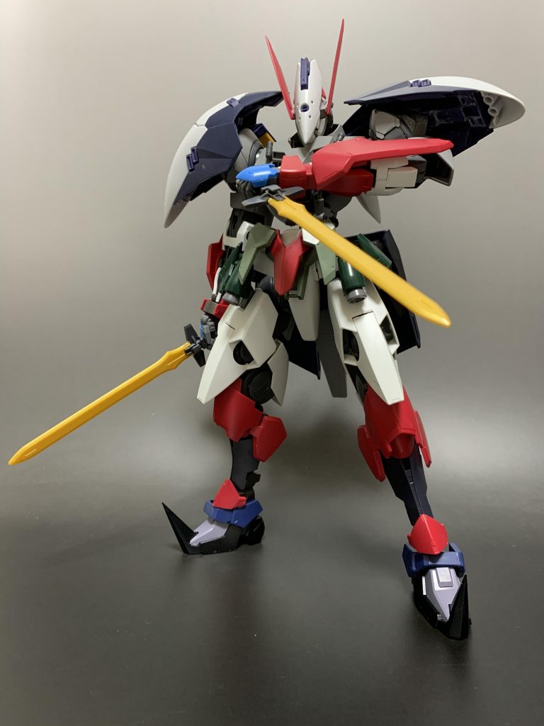 武装案この頃は進撃の巨人のリヴァイみたいな持ち方での二刀流を想定していましたが、騎士風なスタイルになったため急遽ランスへの変更をしました