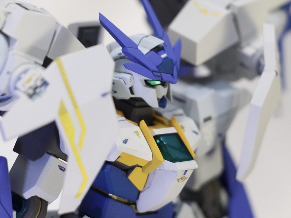 頭部は海老川兼武氏が描いたメチャクチャカッコいいメビウスのイラストをお手本とさせて頂きました。実力が足りず再現には程遠いですが、少しでも近づきたく努力しました。
写真は以上です。閲覧していただきありがとうございました！