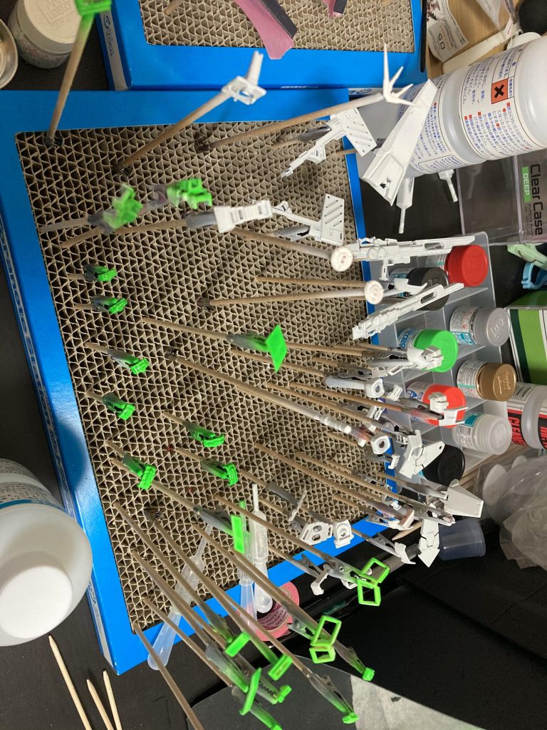 白と蛍光グリーンが色がしっかりのりにくい事がわかりました。そして諦めました