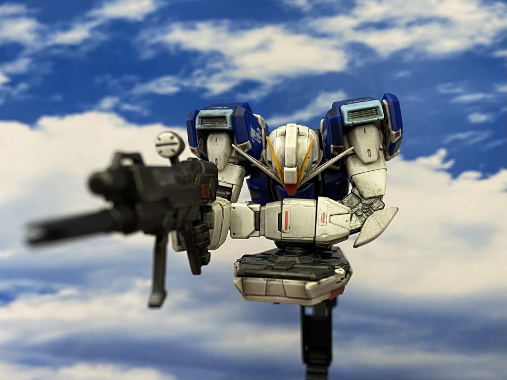 このチェストフライヤーのごめんなさいって謝りながら銃口を向けてくる感じがなんとも好きです!笑