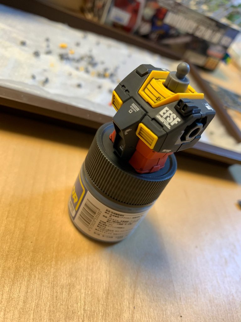胴と肩はティターンズブルー1で。