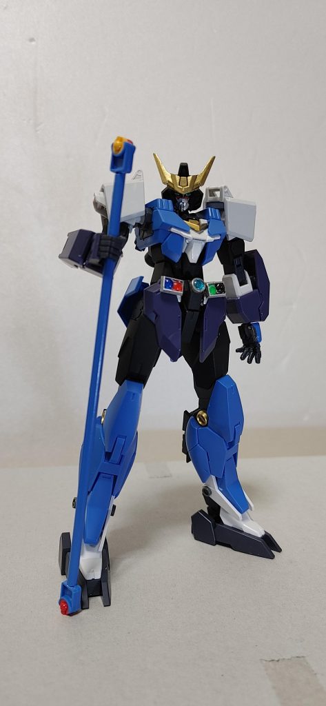 塗装前。肩のパーツはブルーディスティニー2号機のものを加工して取り付けてます。 