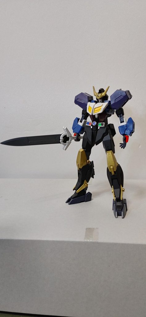 製作途中。本体はある程度形になってますがタイタンヒートソードが完成時と異なります。