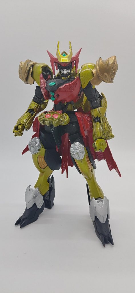 ベースはガンダム・バルバトスルプス。そこにジャンクやキバエンペラーのフィギュアパーツを使っています。
