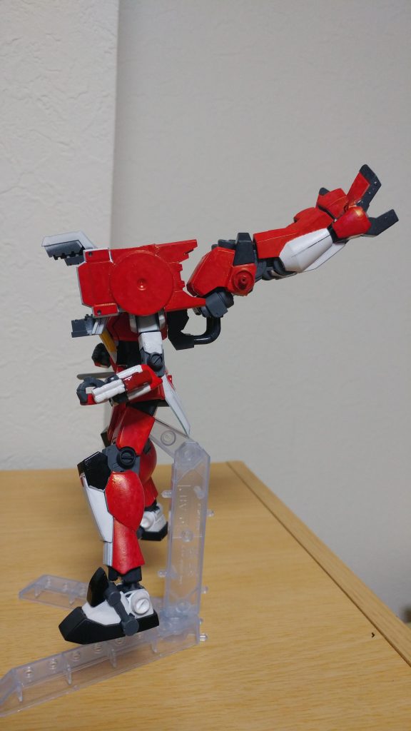 横からスラスターはシュバルベグレイズの足を使用機体との接続はランナーと30MMのポルタノヴァのバックパックを使ってます。