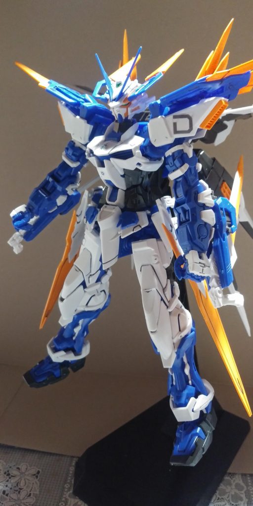 中々様になるよね、MGは