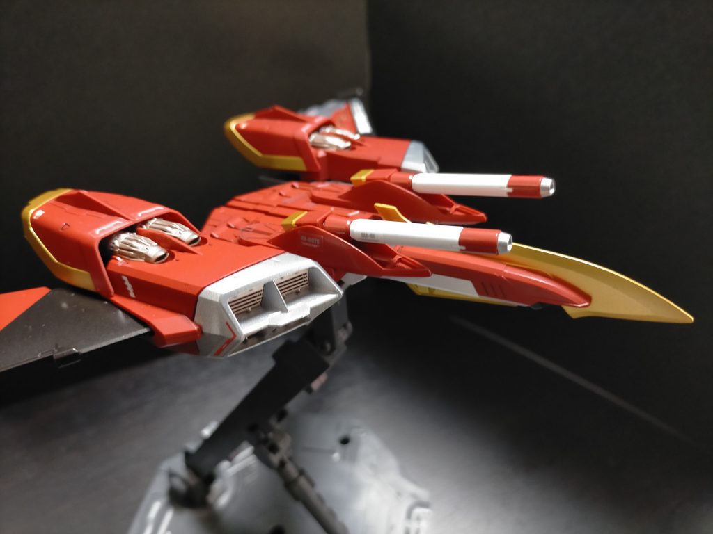 対装甲ナイフ:ファトゥム-01の機首部に装備されている大型の実体式ナイフ。併設されたシュペールラケルタ ビームサーベルを展開しビームラムとしても使用可能。MA-6J ハイパーフォルティス ビーム砲:ファトゥム-01の機首部に2門装備されているビーム砲。フォルティスの改良型であり、セイバーに搭載されたスーパーフォルティスの前型モデル。MA-M02S ブレフィスラケルタ ビームサーベル:ハイパーフォルティスの後部に内蔵されている小型ビームサーベル。使用する際はハイパーフォルティスを180°折りたたむ。