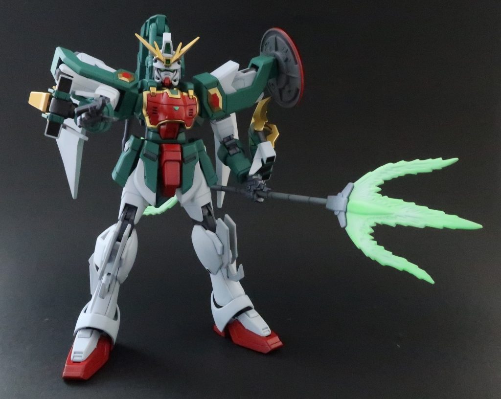 ツインビームトライデント、カッコいいけど色んなところに干渉しまくりでポーズがとれない。