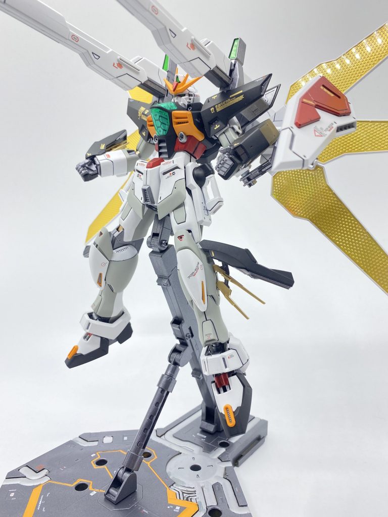 背部のリフレクターはあえて塗装せずに素のままです。素が一番きれいそうだったので。