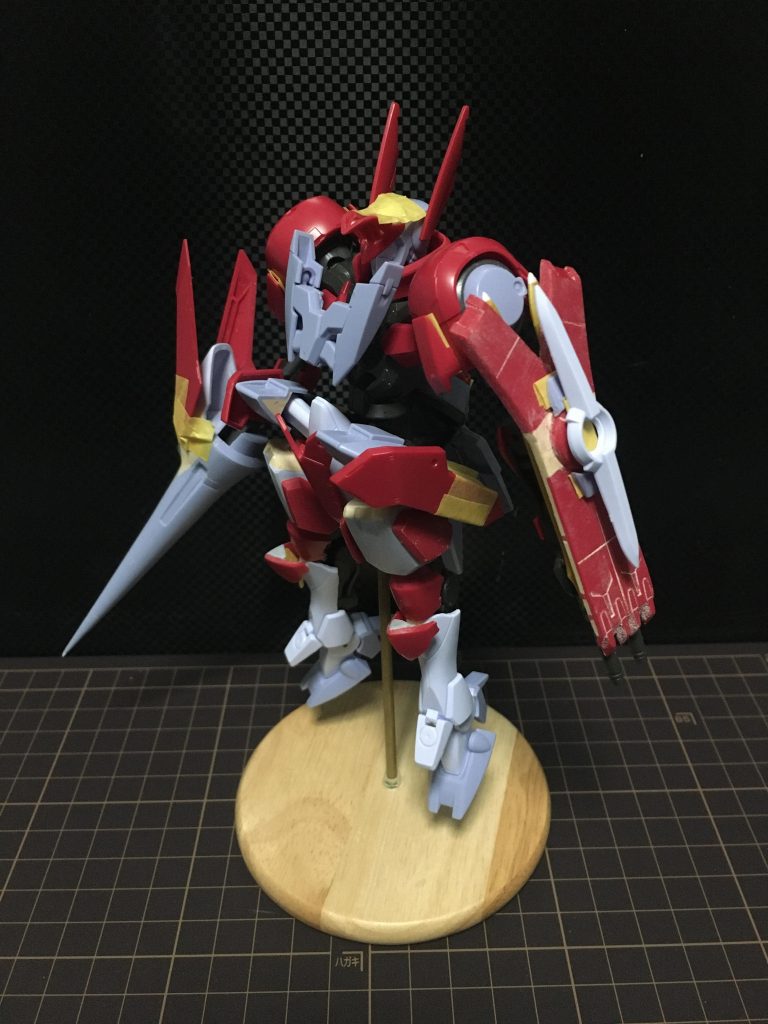 【使用カラー】<サーフェイサー>サーフェイサー エヴォブラックメカサフ ヘヴィ<ベースカラー>Mr.Color GX01 クールホワイトMr.Color GX01 クールホワイト+NAZCA コバルトバイオレット(約9:1?)ガンダムマーカー シャインシルバーガンダムマーカー メタリックピンク<ワンポイント>黒色無双タミヤカラー エナメルブラックタミヤカラー ライトグレー<トップコート>Ex-10 Ex-フラットクリアー プレミアム