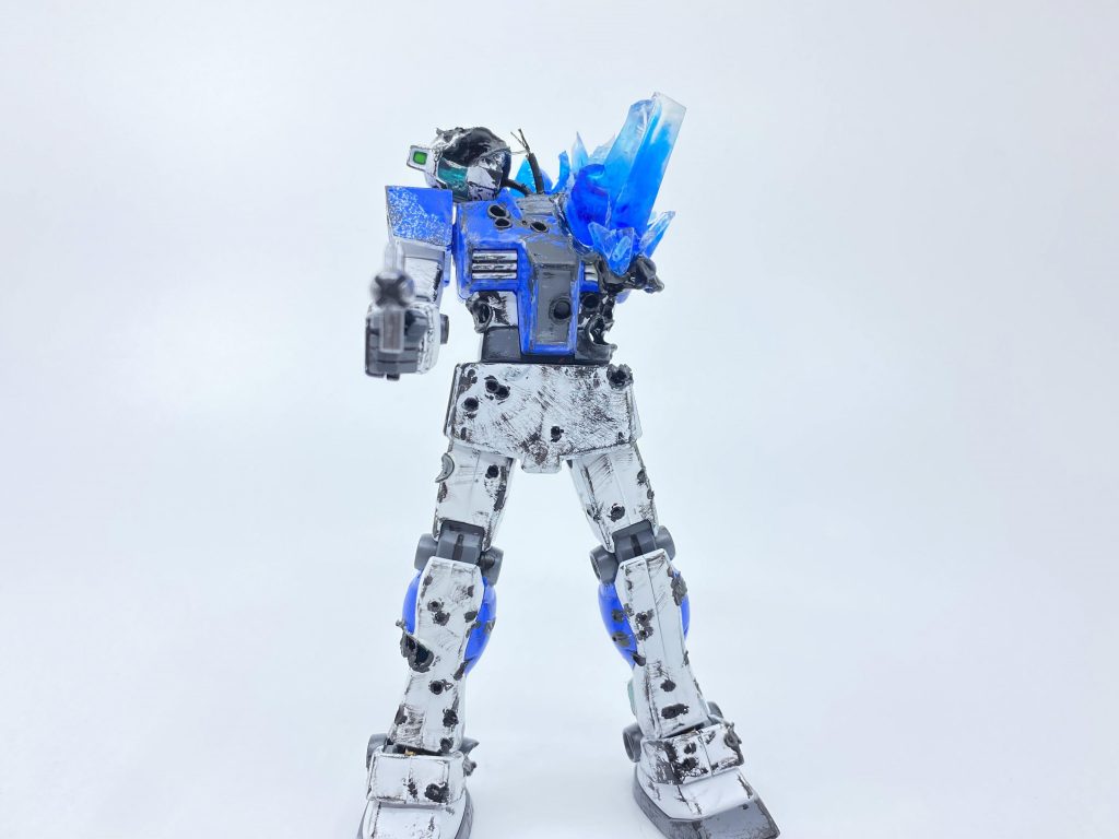 ジムは構造が単純で爆速で作れました。改修の幅も多い良キットでした。