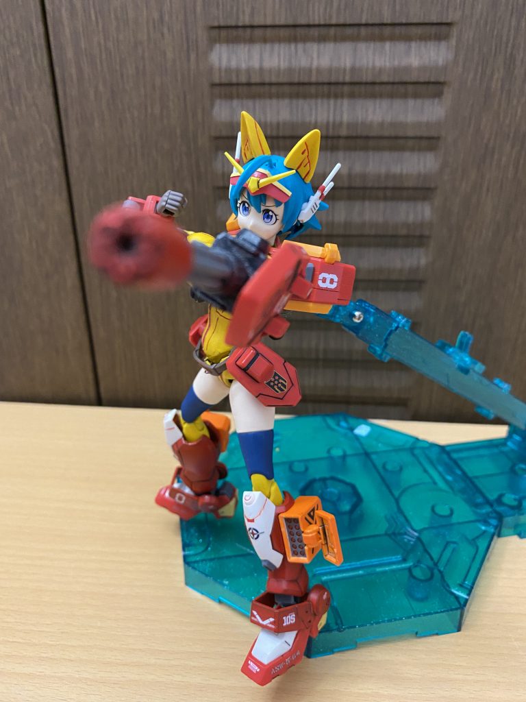 ジャキンッ！！