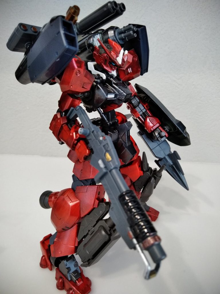 ソードメイスの持ち手を射出型シュツルムファウストに見立てました！