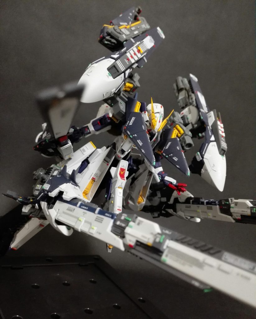 フルドドIIのクロウ・ユニットにフルドドのロング・ブレード・ライフルを装備させて・・・因みにこちらのフルドドはFGです。これも高かったですね(泣)。