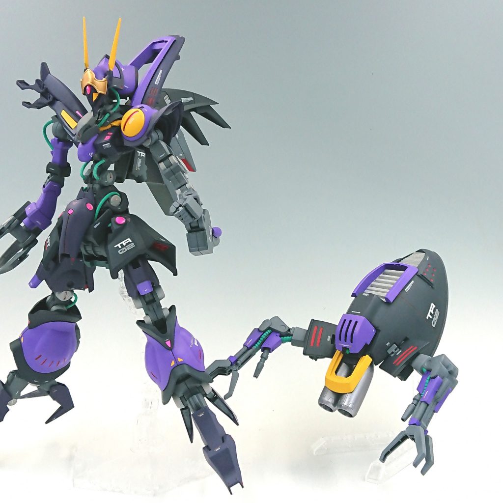 ハイメガキャノンは分離、変形します。