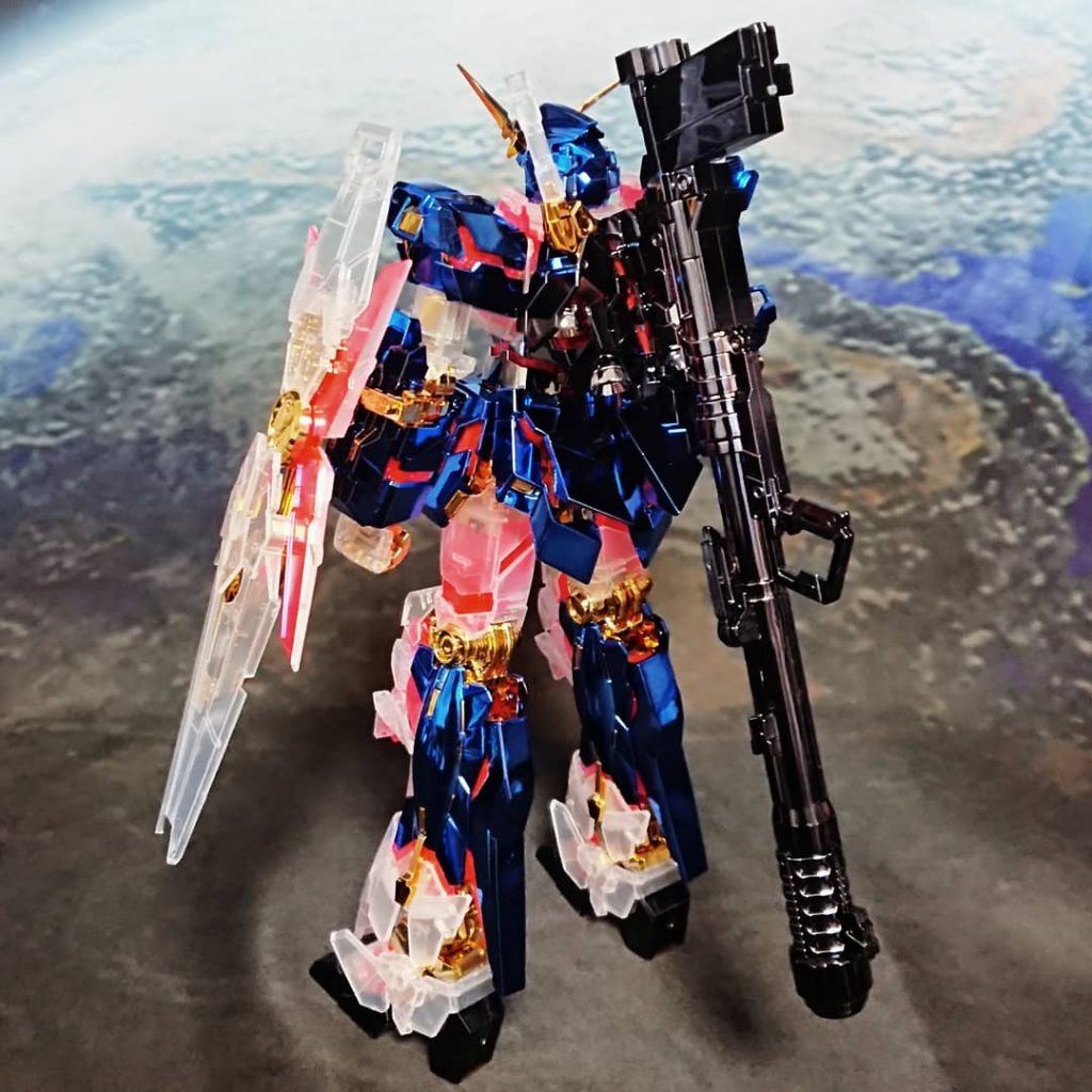 ブラックメッキに仕上げたバズーカの重厚感