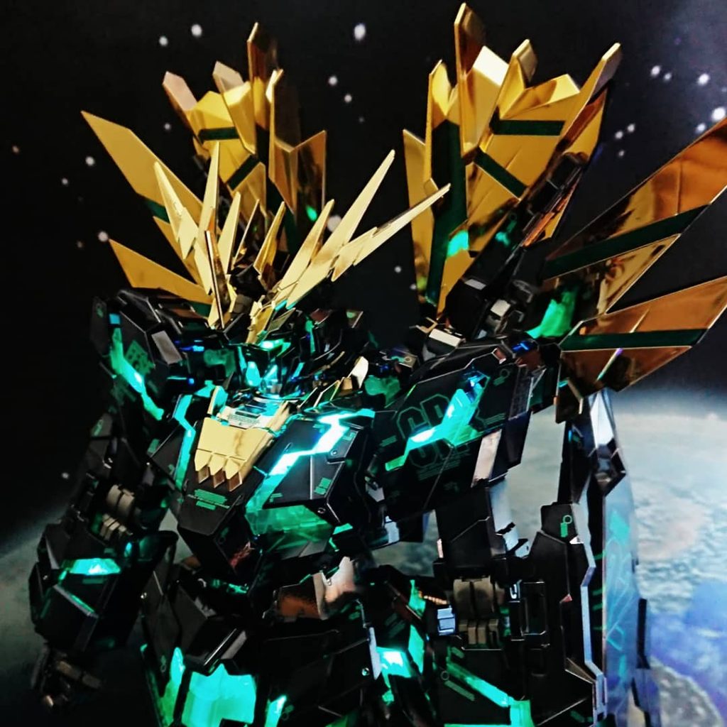 斜め上からのカット