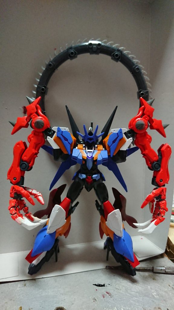 初期の状況です。強化形態になるように各部アーマーを大型化しています。 