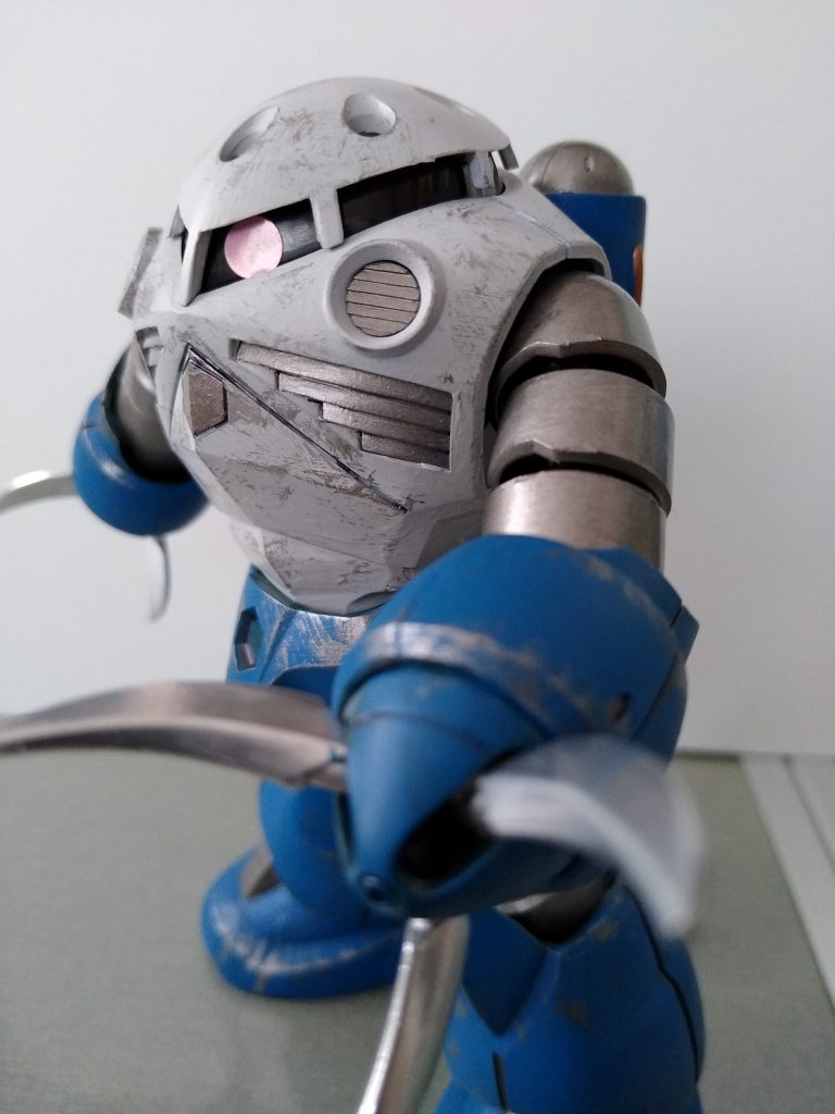 今回は勉強中のシタデルを使い筆でペタペタ作業してみました。汚し風に挑戦でしたが難しいですね。