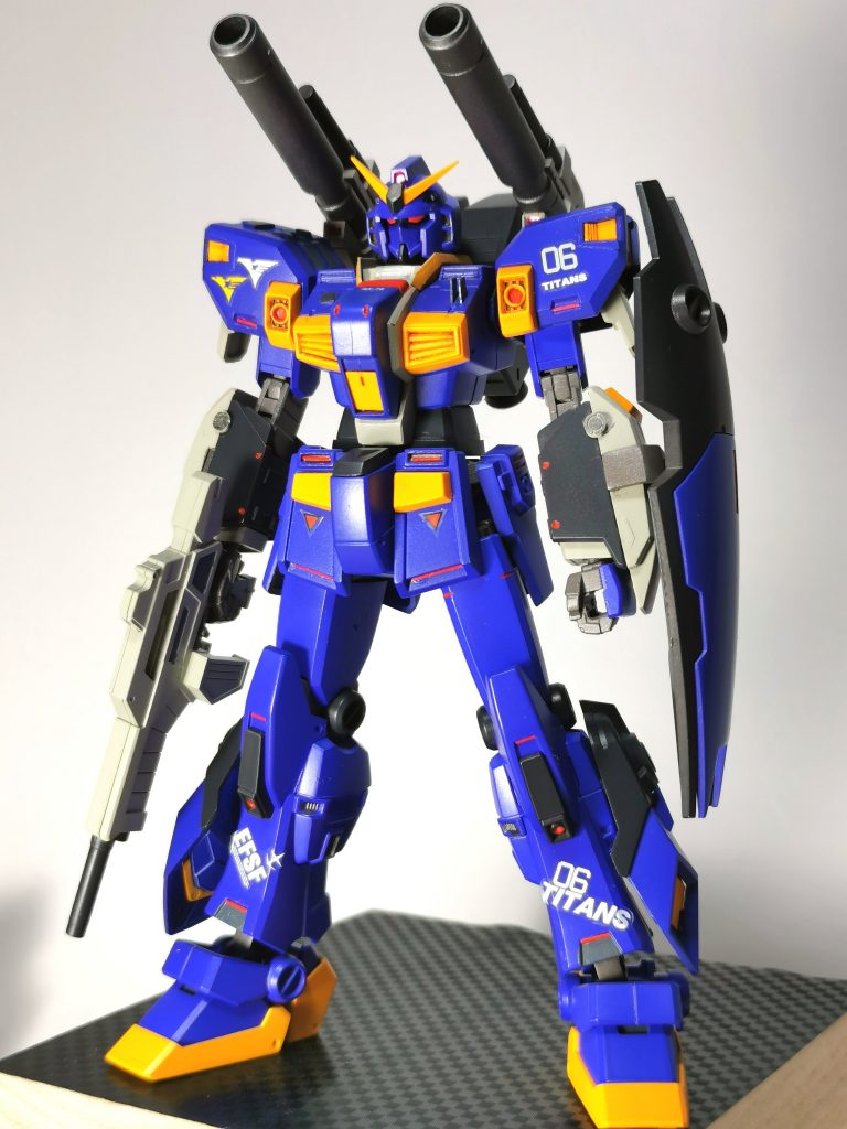 カラーリングはサイコガンダムmk2を元に紫ベース。TITANSによる運用予定。通常兵装。