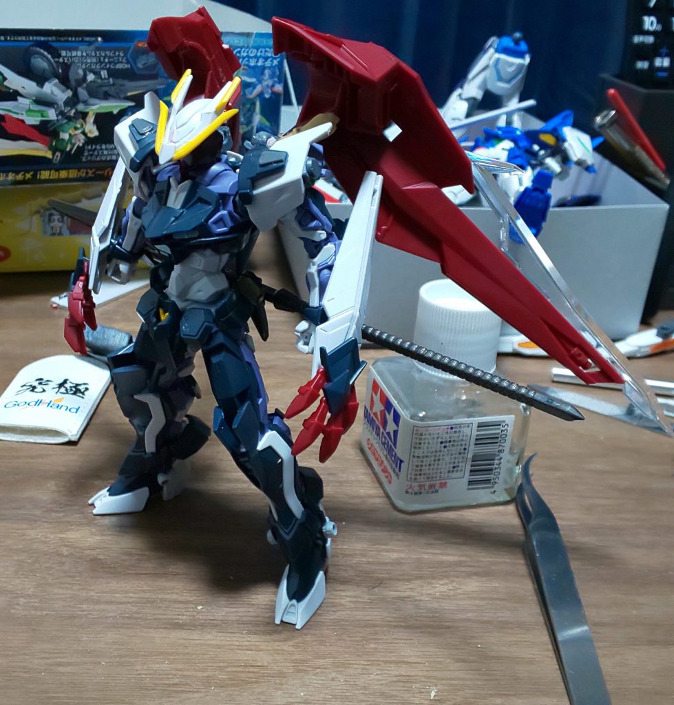 機体の改造はすぐに終わったのですが、配色と武装は悩みました。