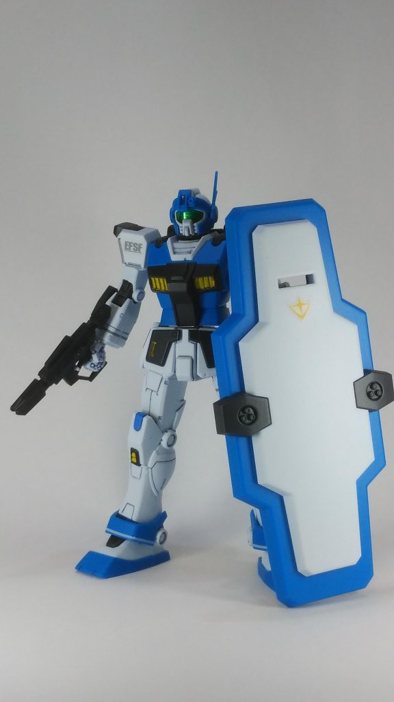 ガーディアンシールドを装備したイメージ。ガードカスタムと言えば大型のガーディアンシールドが魅力的ですね。