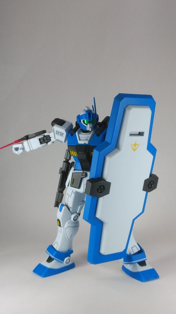 ビーム・ダガーを構えたイメージです。