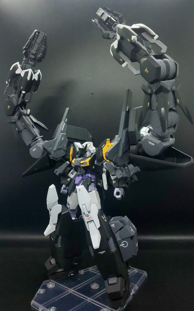 T装備ギガンティックアームを上にあげることで、牛の角を表していたりします(雰囲気で)