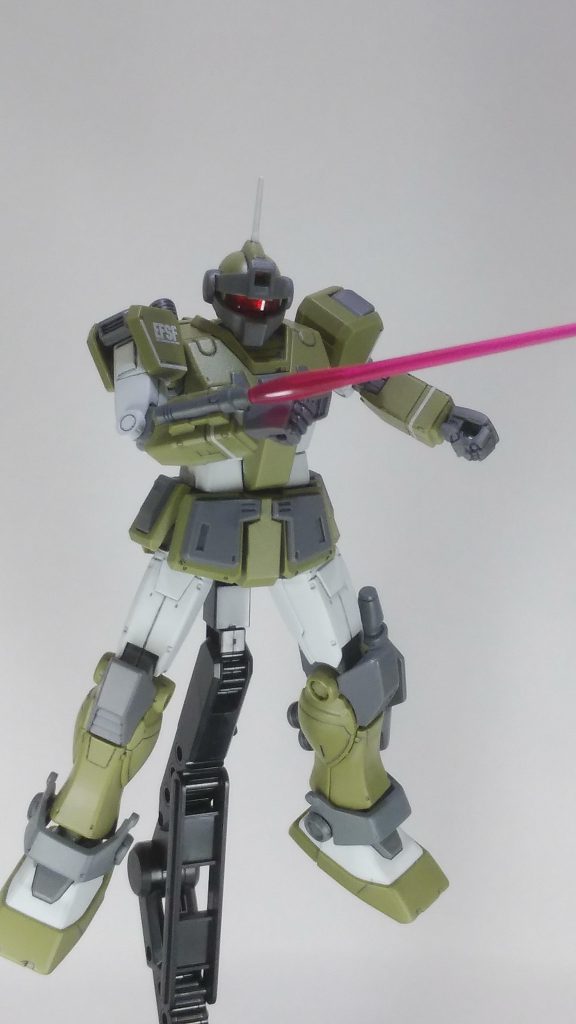 ビーム・サーベルを構えたイメージです。