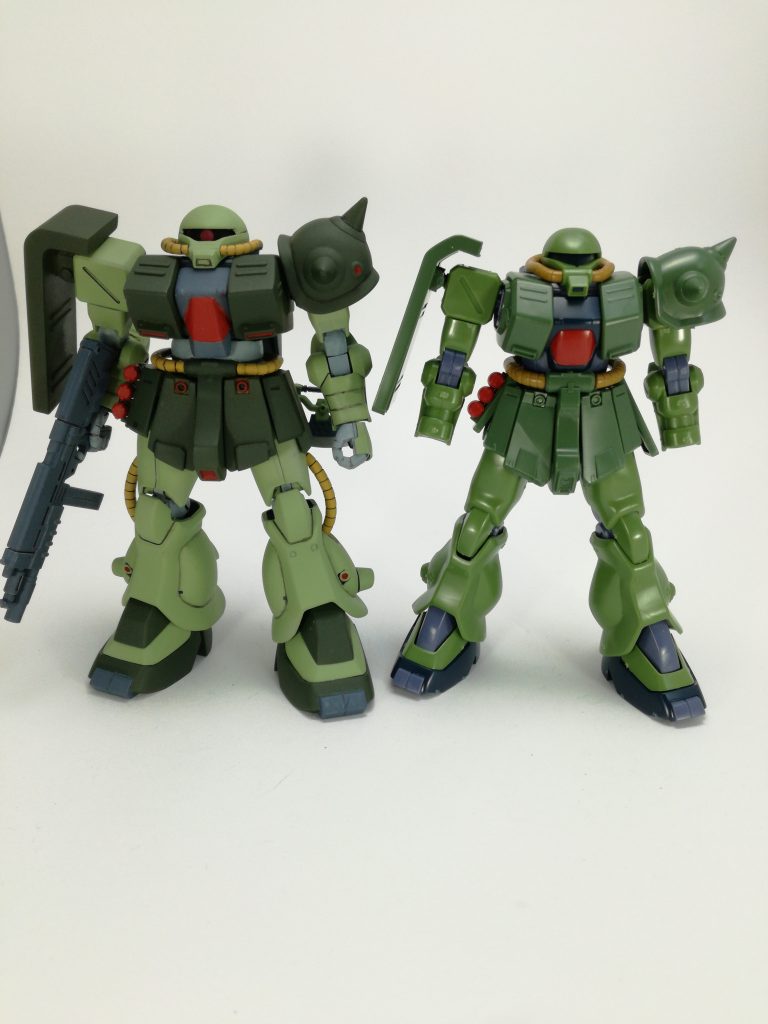 HGUC版と比較。全体的なボリューム感は今回製作のものが勝っていると感じますが、胴体の造形がやや平面的でちょっと悔しいですね😑