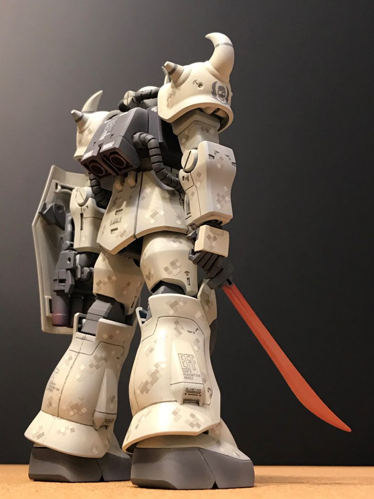 この作品を機にテプラプロSR5900Pを購入、テプラによる自作デカールにチャレンジしました。白、グレー、金を作成。（黄色は作れない。）