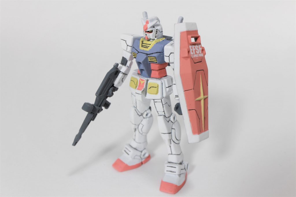 シールドにデカールを貼りました。デカールはここだけです。