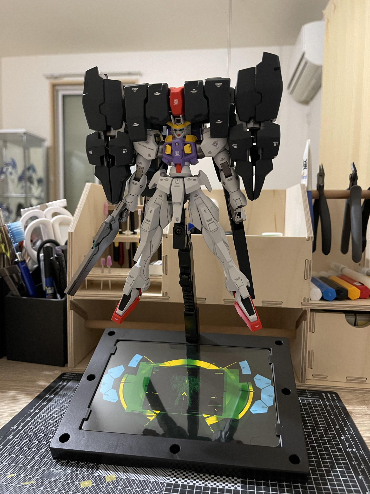 ラファエルガンダム&セラヴィーガンダムII｜シモンぬさんのガンプラ作品｜GUNSTA（ガンスタ）