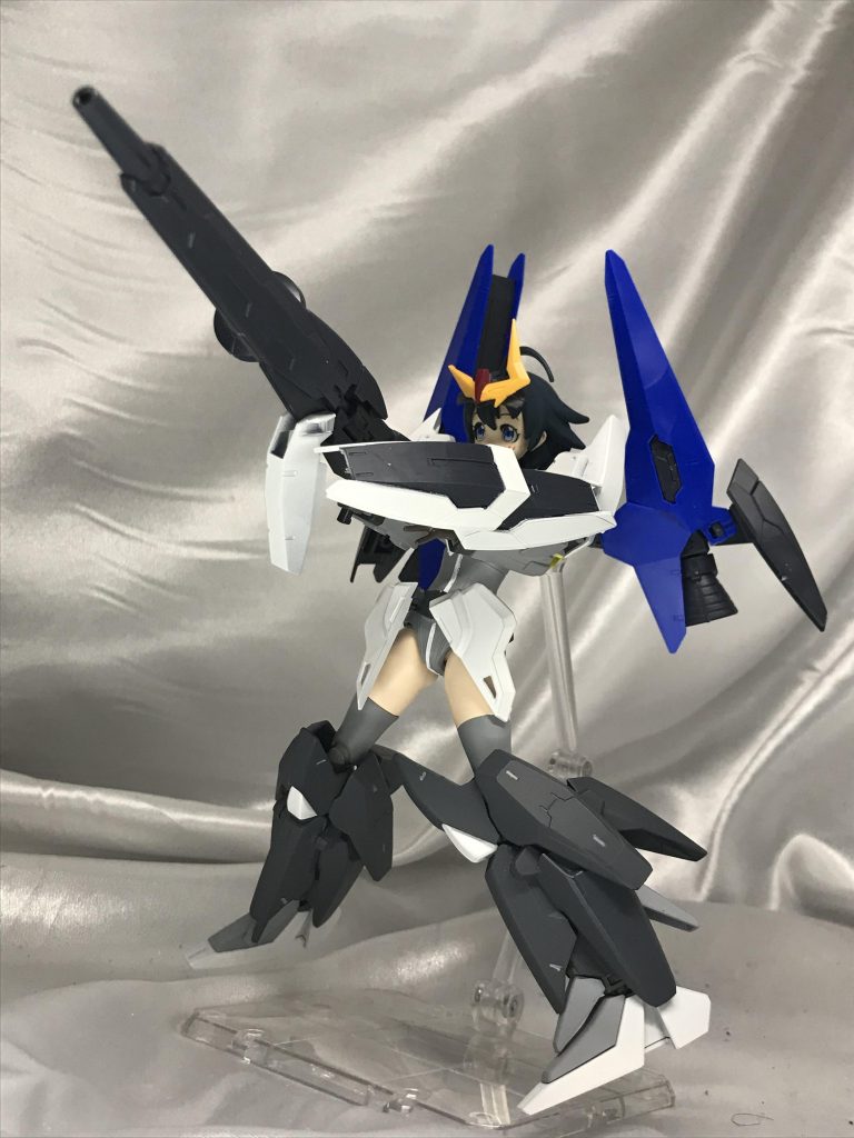 ロングライフルはやはり構えると映えますね。