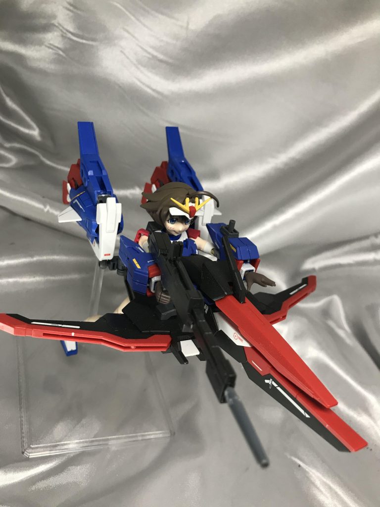 ウェーブライダー形態です。Z系やるなら絶対この形態作りたかったんで、最初からこれありきで設計してました。