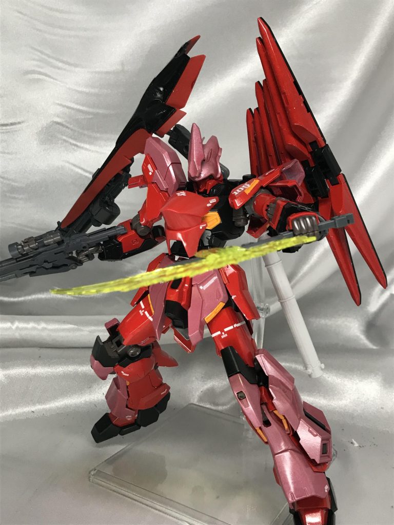 フェイクニューのフィンファンネルがかなりエッジが効いてるものなので、ネオジオン系にも悪くないです(///▽///)