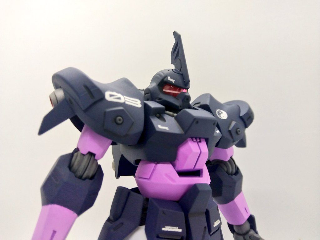 メインカメラだけはツヤツヤに仕上げてます。