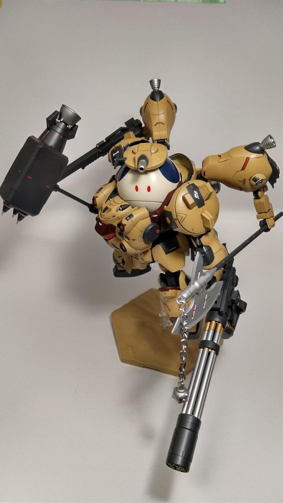 フル装備形態重装甲にものをいわせて敵陣に突撃して暴れます。