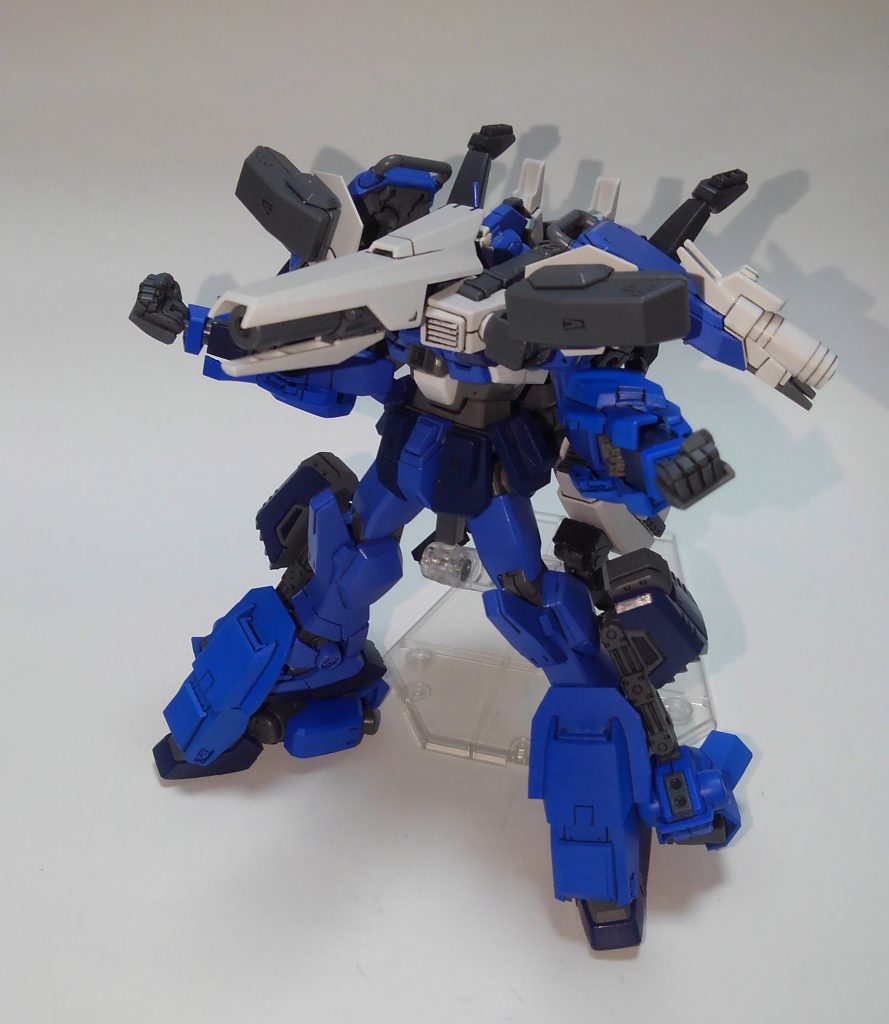 顔部分は展開してメガタックキャノン発射状態へ。この状態が一番好きかもw