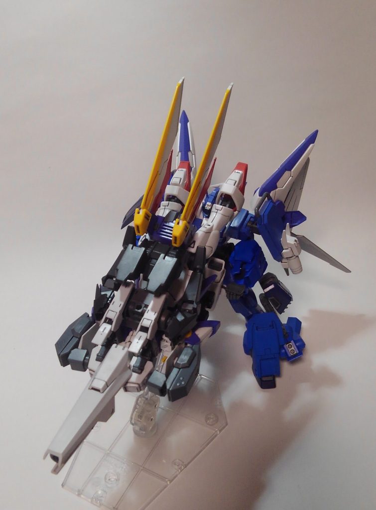 Ex-Bのバックパックはグラジオラスのものを装備。アメイジングブースターをベースにしているのでトランザムが使えるのですよ!!ライザーソードだかハイパーバーストだか、そんなやつがドバーッて出ます。