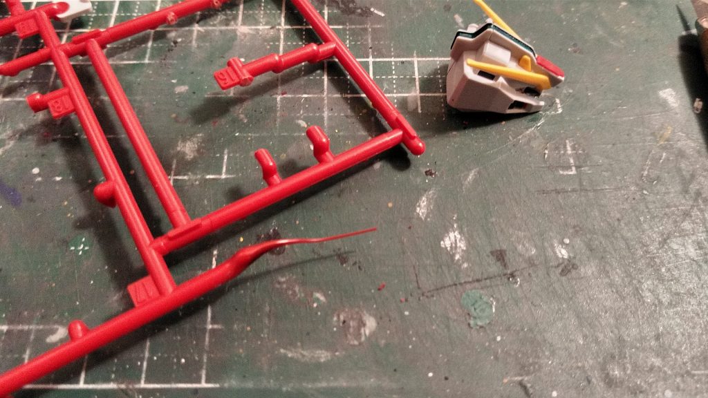 棒モールドを作るときは余分なランナーをライターで炙りピンセットで引っ張って作りました。ですが径がバラバラになってしまいました。