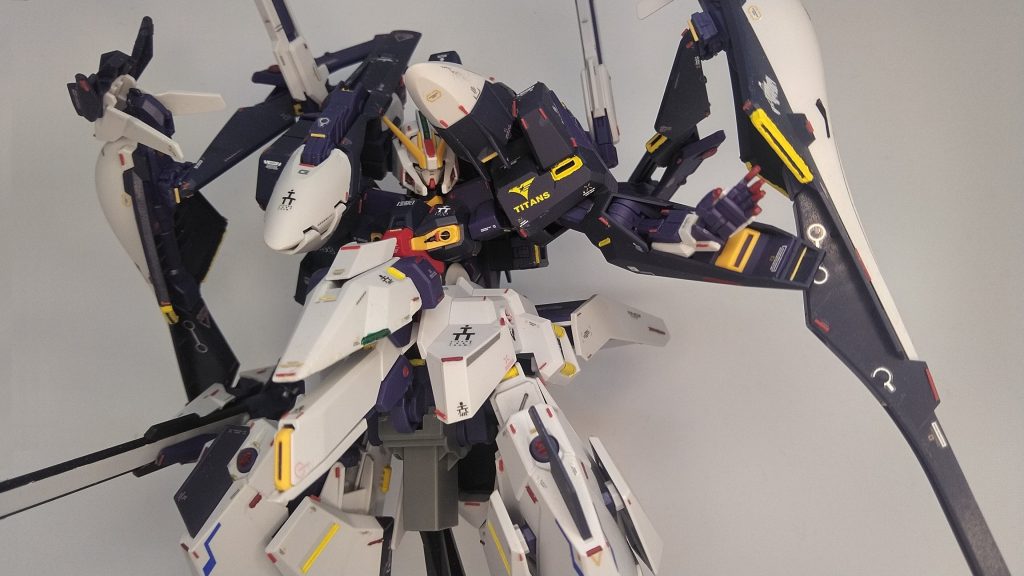 何とか割と良さげなポーズが取れました。