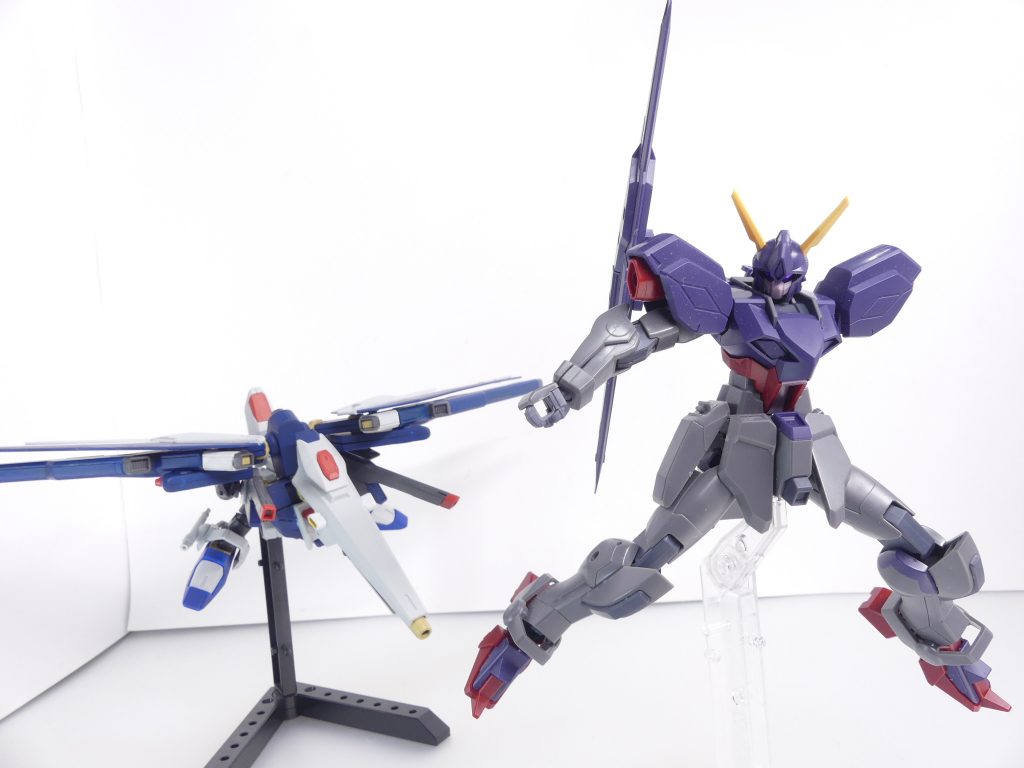 ・・・となれば、黙っちゃいないのがダイバーだった。フォース・「メメント・モリ」。いつの間にか出来たフォースは、新有志連合「ネクサス」を上回るほどの勢い。当然、関係の無いあっちもライバルとして見られる。バトルは、そう得意じゃない。風向きが変わったのは、その時だった。ー守る・・・!ー宙空から、突如一機。エルドラウィンダムだ。半壊している、しかしその腕は確か・・・人が、乗ってる!?ーぼくが、君を、守るよ・・・!ーアスラン・ザラか!?・・・でも。でも。って事は・・・反応は・・・「ELダイバー」。それも、未登録の・・・!!?