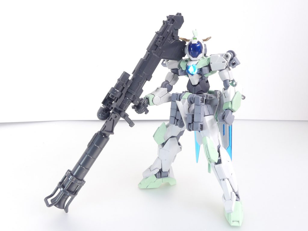 こちらは特殊タイプ。006のラケーテン・バズと比べてみよう。ラケーテンが地上用なのでこっちは宇宙用といえるかな。