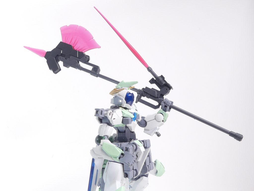 こちらは複合タイプ。中間からビームが伸びている形態。