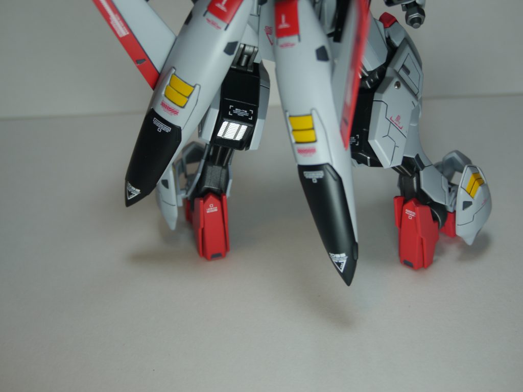 脹ら脛写真では見にくいですがバネに変更してますスラスターのシルバーもいい感じに塗れました