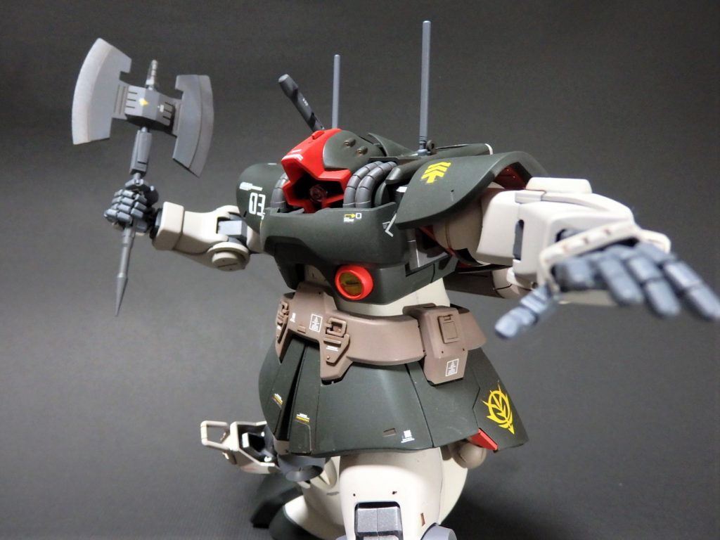 　ヒートトマホークは刃渡りが大きすぎる感じがしたので　刃の部分を一回り小型化