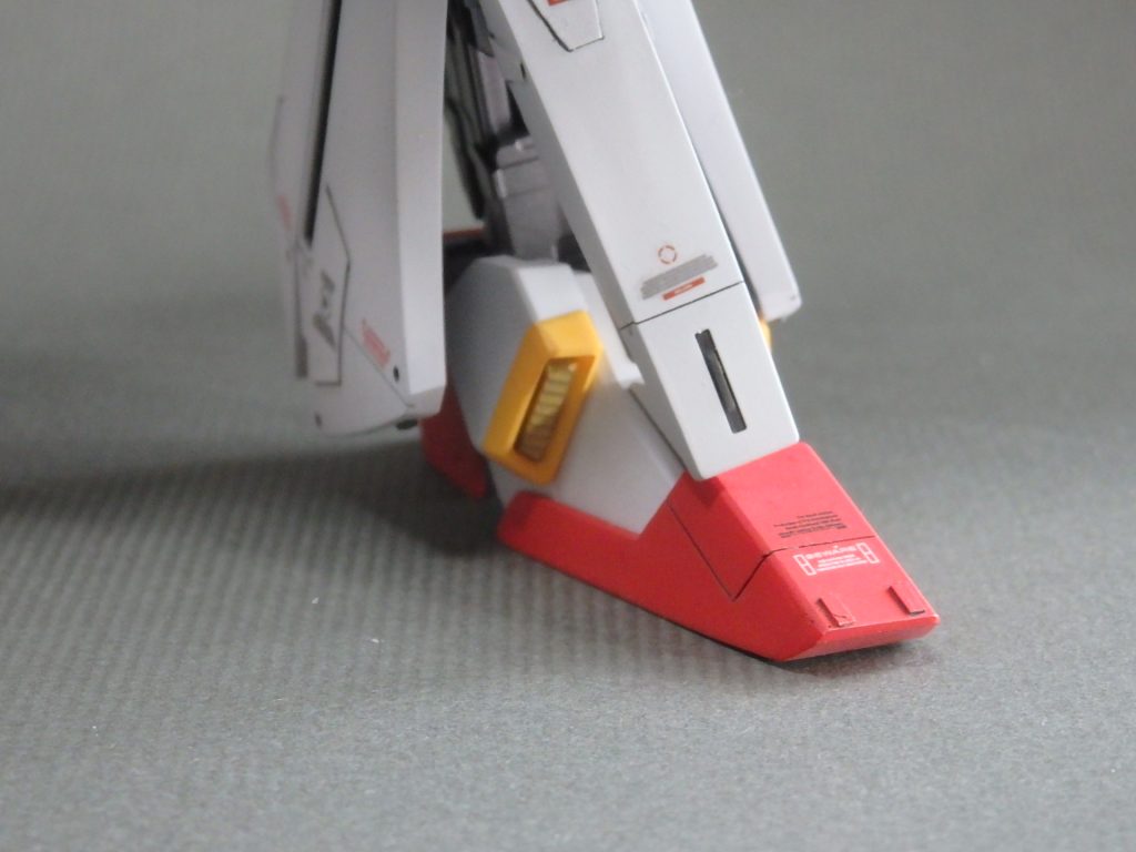 　　つま先形状を変更