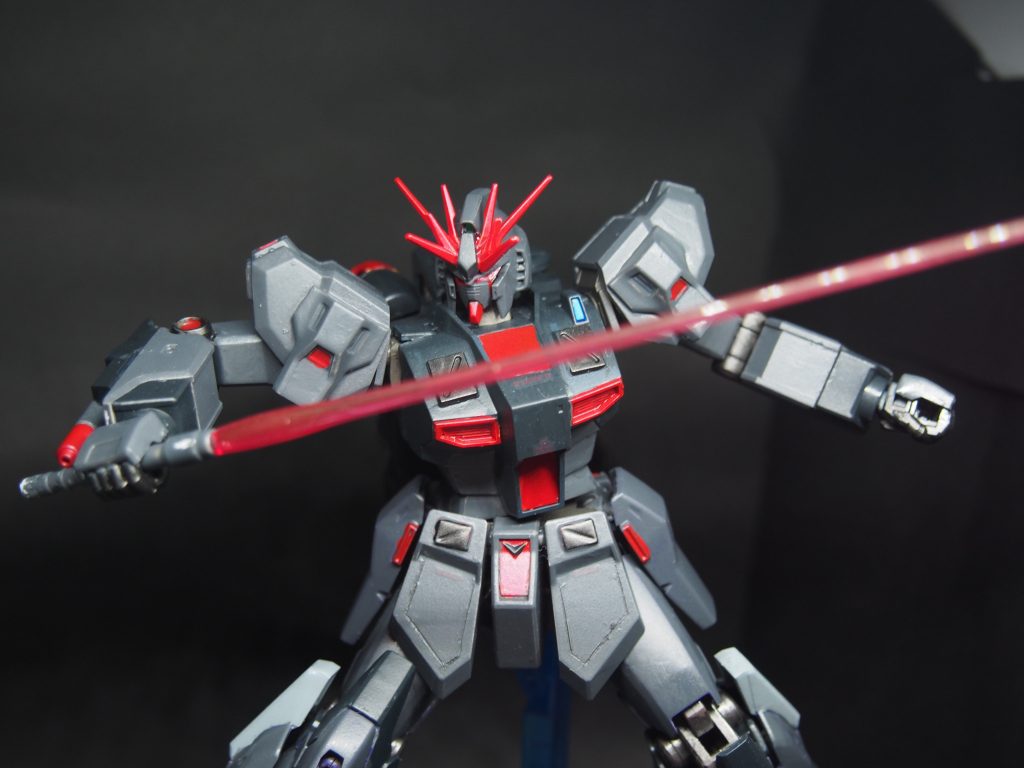 ビームサーベルνガンダムに装備されているものよりやや大型化した兵器この他にも柄の部分が長いビームサーベルも装備されている